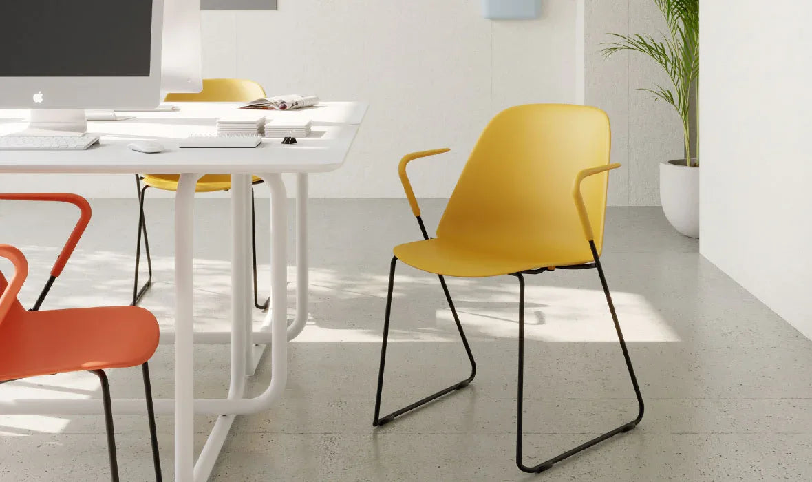 AU-05F - Seating & Co